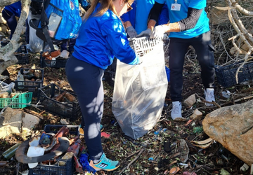 Ripulita un\'altra discarica a La Maddalena 